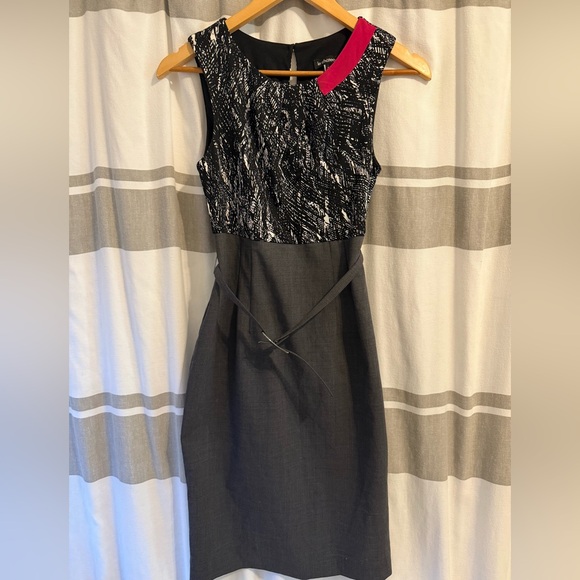 Stylish Le Chateau multicoloured dress - Picture 1 of 6